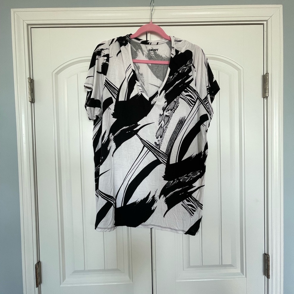 DKNY Abstract Black and White Blouse 2X